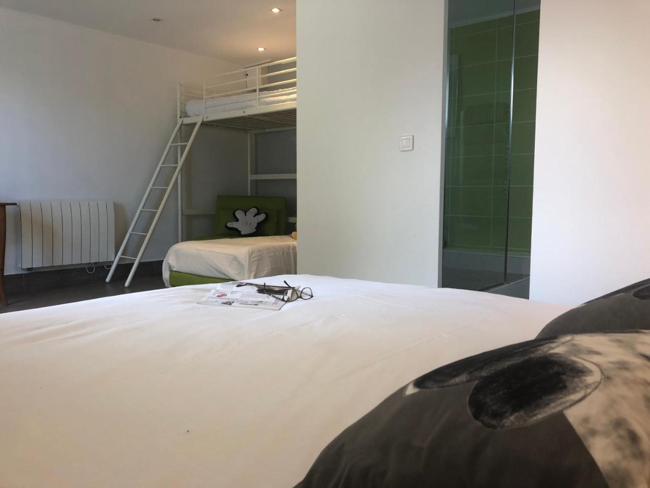 モントリー シャンブル ドート ポワリエ バザン Bed & Breakfast エクステリア 写真