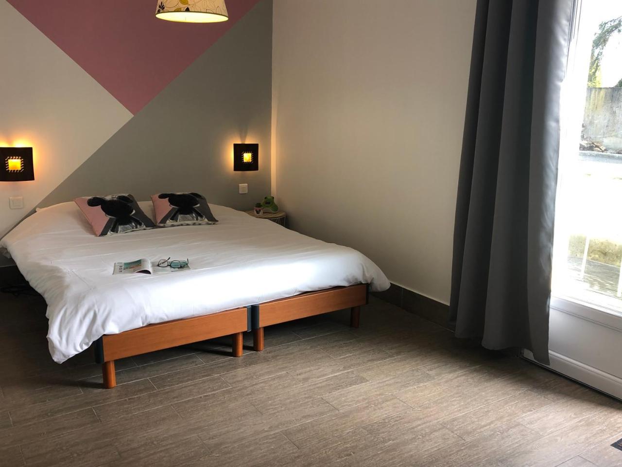 モントリー シャンブル ドート ポワリエ バザン Bed & Breakfast エクステリア 写真